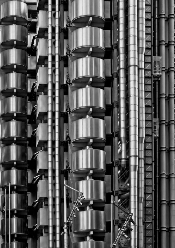 Testing and commissioning of piping systems