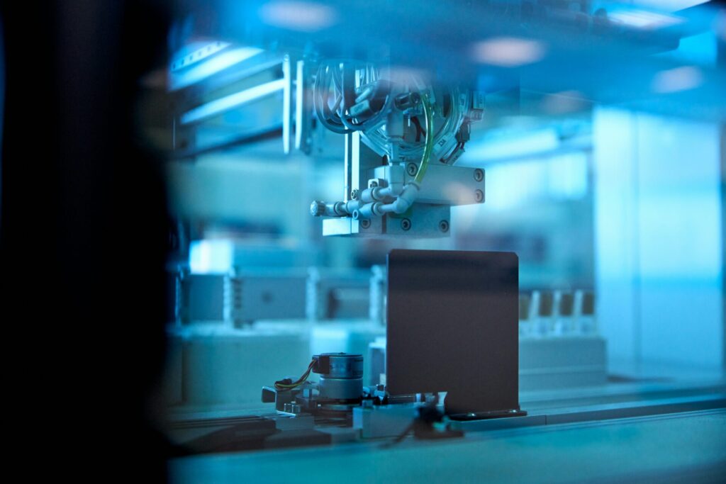 Fabrication of cleanroom-grade piping components